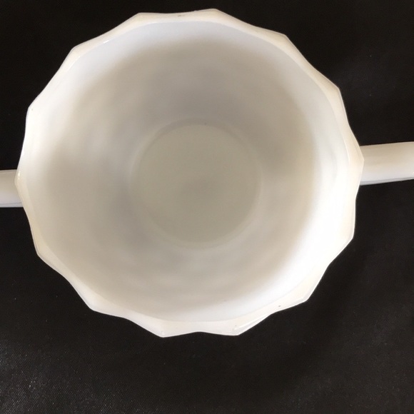 Vintage MILK GLASS Raised Cube CREAM~SUGAR Set - Picture 5 of 7